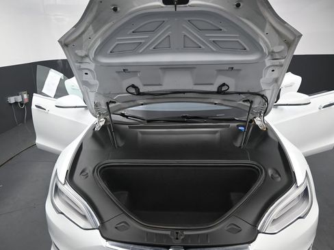 Used 2019 Tesla Model S Long Range image 39