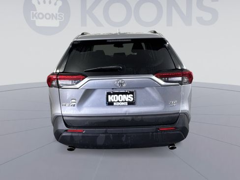 Used 2019 Toyota RAV4 XLE image 5