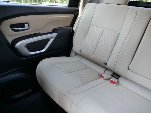 Certified 2017 Nissan Titan SV RWD image 12