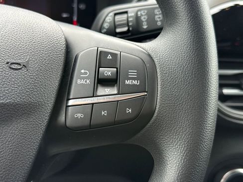 Used 2025 Ford Escape Active AWD/4WD image 29