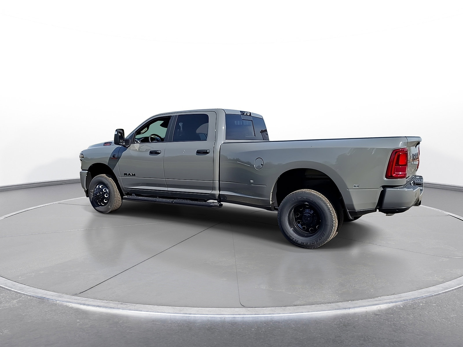 New 2026 RAM 3500 Big Horn AWD/4WD image 6