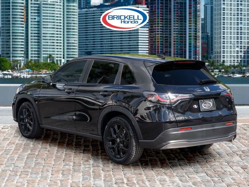 Used 2023 Honda HR-V Sport image 7