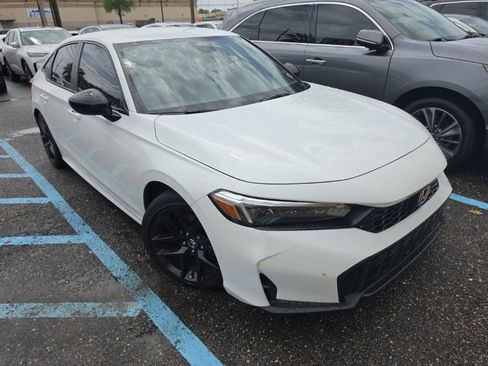Used 2025 Honda Civic Sport image 3