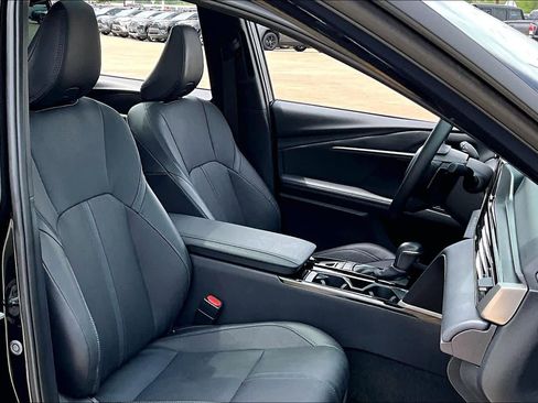 Certified 2025 Toyota Camry XSE FWD image 9