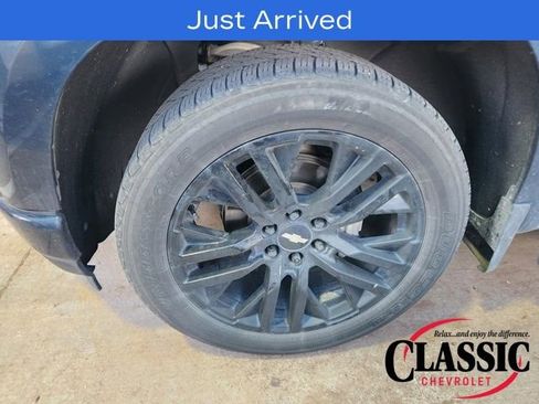 Used 2019 Chevrolet Silverado 1500 RST image 17