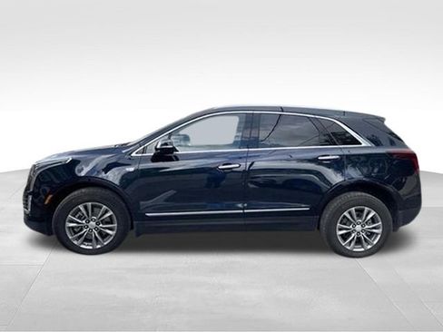 Used 2021 Cadillac XT5 Premium Luxury FWD image 2