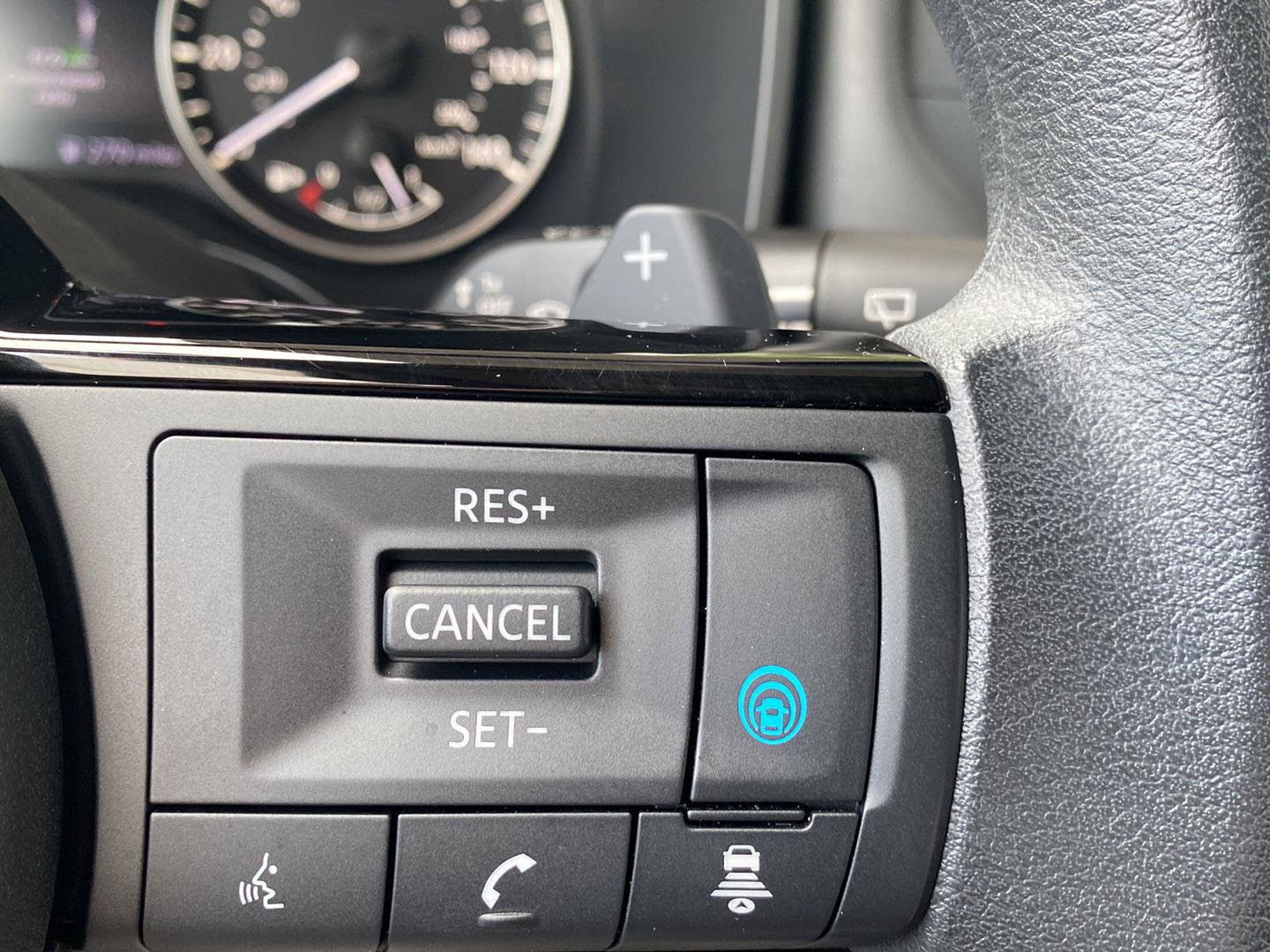 Certified 2023 Nissan Rogue SV AWD/4WD image 35