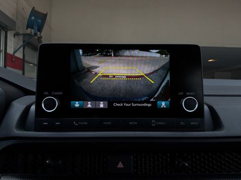 Used 2025 Honda CR-V EX image 32