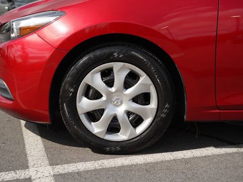 Used 2017 MAZDA MAZDA3 Sport FWD image 10
