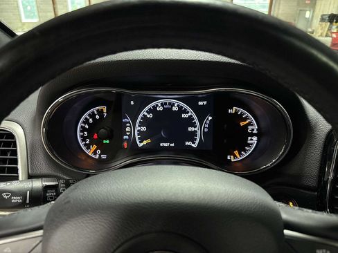 Used 2019 Jeep Grand Cherokee Limited AWD/4WD image 37