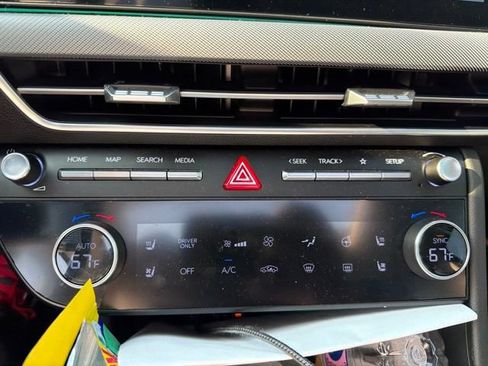 Certified 2025 Hyundai Sonata Limited FWD image 13