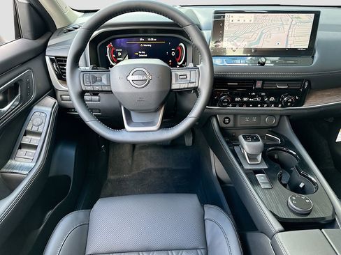 New 2026 Nissan Rogue Platinum image 24