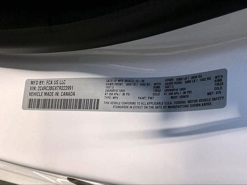 New 2026 Chrysler Pacifica Select image 21