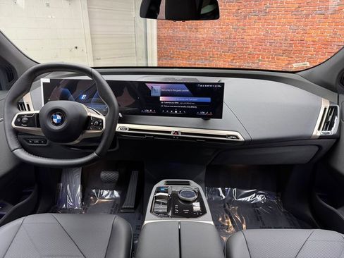 Used 2026 BMW iX xDrive45 image 12