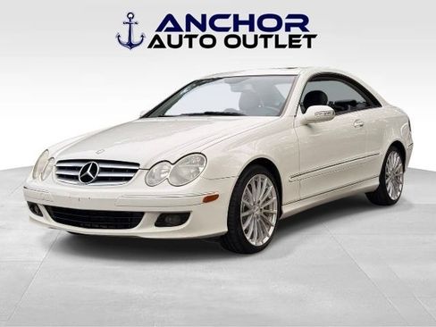 Used 2008 Mercedes-Benz CLK 350 Coupe image 4