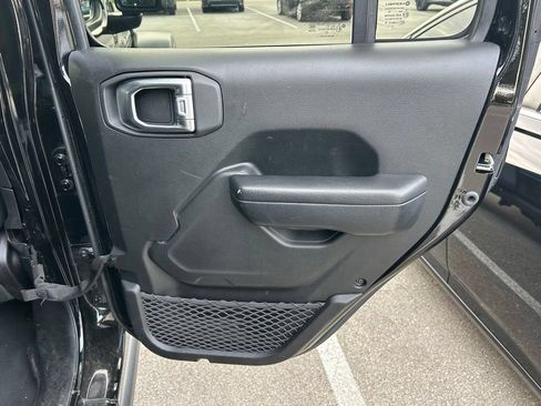 Used 2024 Jeep Wrangler Unlimited Rubicon 4xe AWD/4WD image 45