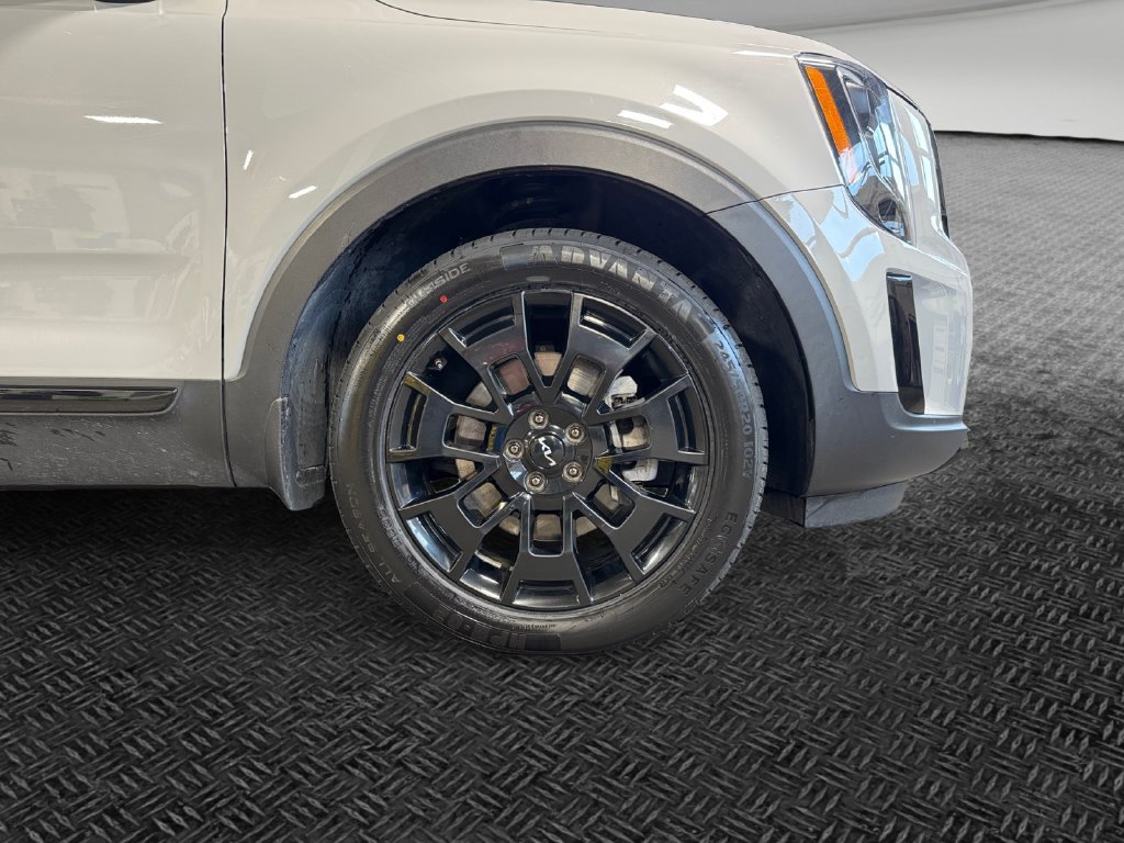 Used 2022 Kia Telluride EX w/ EX Premium Package AWD/4WD image 11