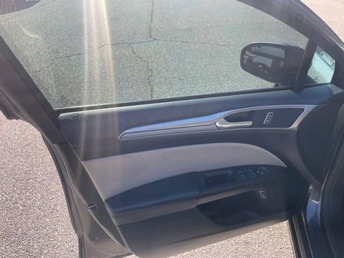 Used 2018 Ford Fusion S FWD image 8