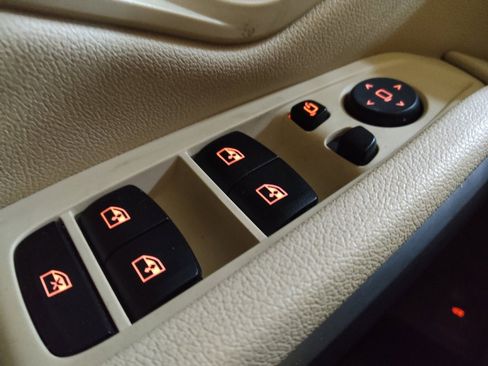 Used 2019 BMW 330i Sedan w/ Convenience Package image 27