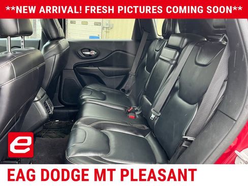 Used 2016 Jeep Cherokee Limited AWD/4WD image 11