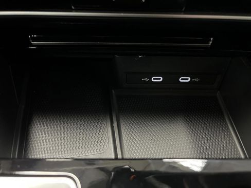 Used 2024 Volkswagen Atlas SEL Premium R-Line image 24