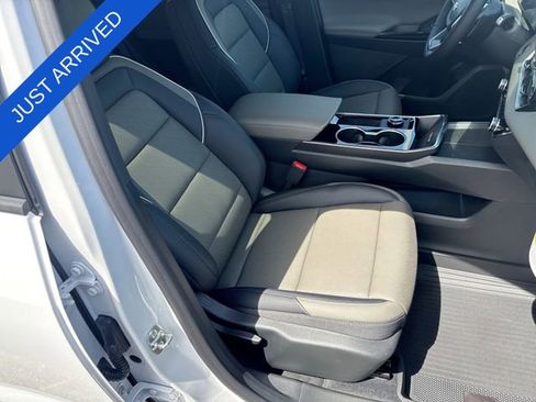 New 2026 Chevrolet Equinox LT w/ Convenience Package II AWD/4WD image 25