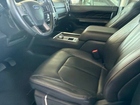 Used 2019 Ford Expedition Platinum RWD image 8