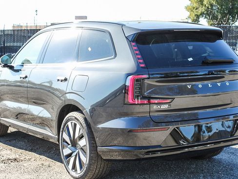 New 2025 Volvo EX90 Ultra w/ Protection Package Premier image 8