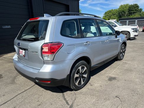 Used 2017 Subaru Forester 2.5i w/ Alloy Wheel Package AWD/4WD image 3