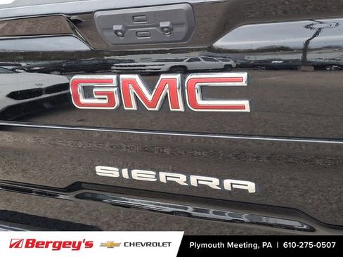 Certified 2025 GMC Sierra 1500 SLT image 30
