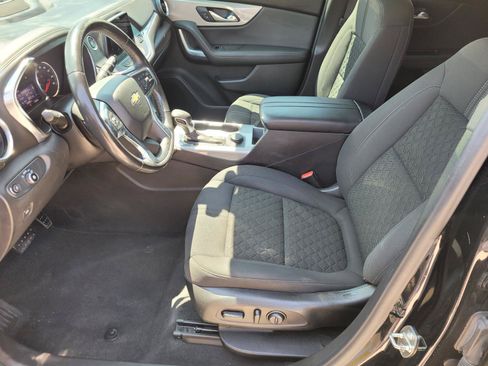 Used 2020 Chevrolet Blazer LT FWD image 3