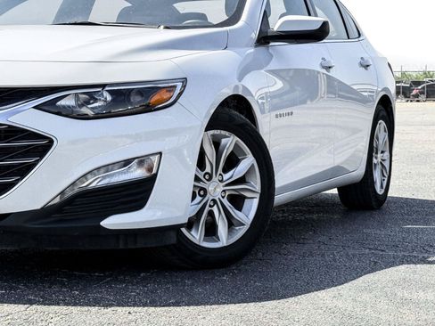Used 2024 Chevrolet Malibu LT FWD image 2