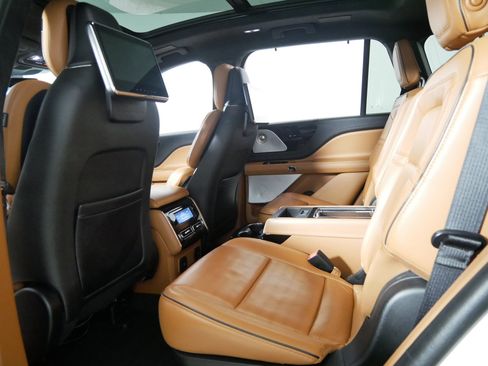 Used 2023 Lincoln Aviator Black Label image 32
