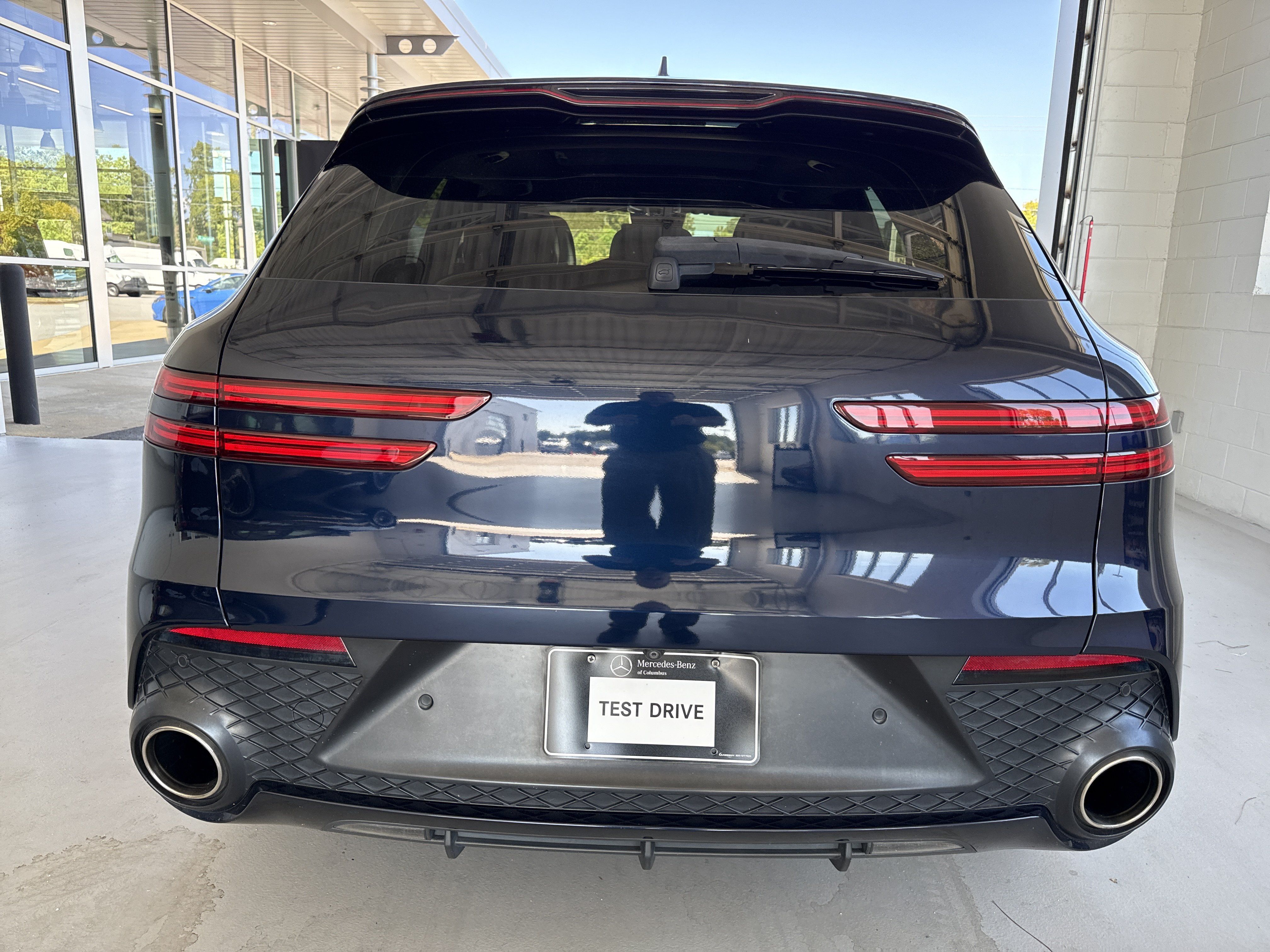 Used 2022 Genesis GV70 3.5T Sport w/ Sport Prestige Package AWD/4WD image 9