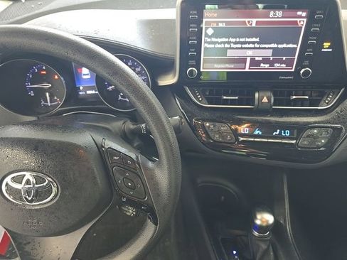 Used 2020 Toyota C-HR LE FWD image 22