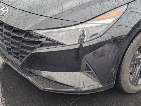 Used 2022 Hyundai Elantra SEL w/ Convenience Package FWD image 12
