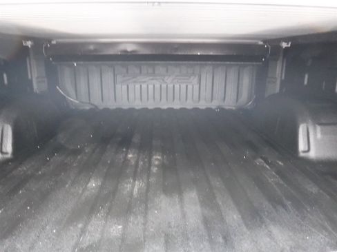 Used 2022 Chevrolet Silverado 1500 ZR2 w/ Technology Package image 10