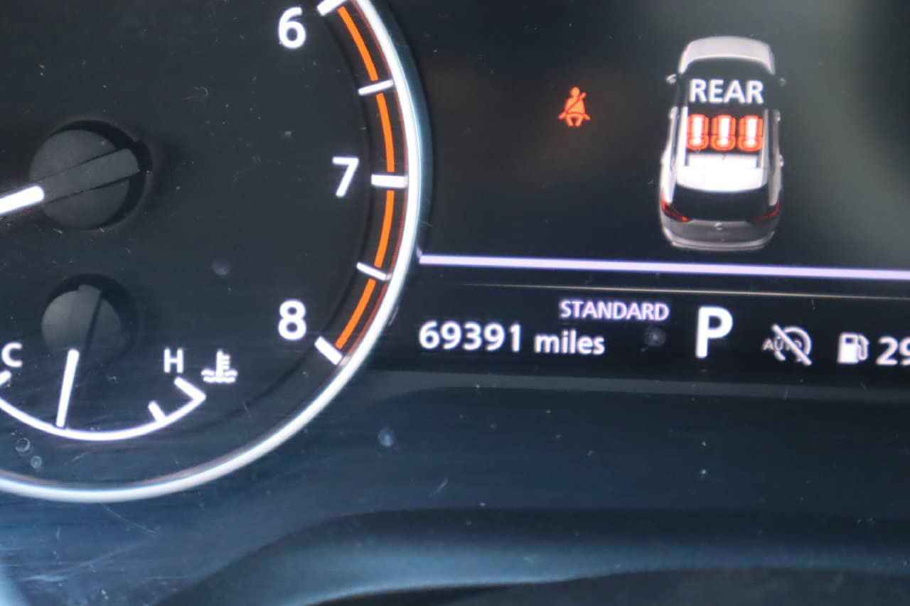 Used 2024 Nissan Rogue S FWD image 9