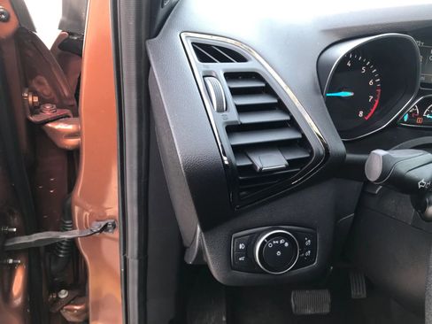 Used 2017 Ford Escape Titanium image 14