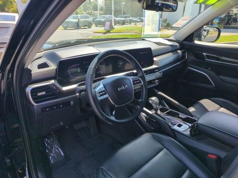 Certified 2024 Kia Telluride S w/ S Sunroof Package FWD image 14