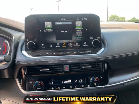 Used 2023 Nissan Rogue Platinum AWD/4WD image 16