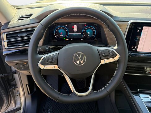 New 2026 Volkswagen Atlas SE image 10