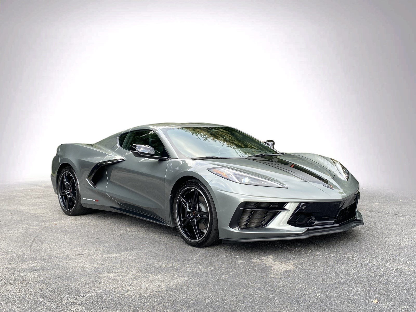 Used 2024 Chevrolet Corvette Stingray Preferred Cpe w/ Battery Protection Package RWD image 2