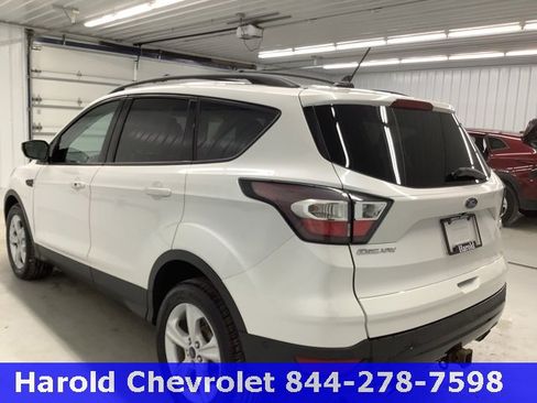 Used 2018 Ford Escape Titanium image 4