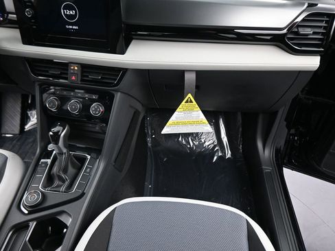 New 2026 Volkswagen Taos S image 40