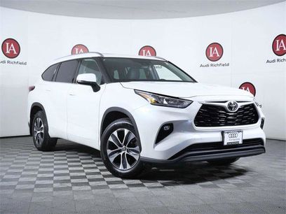 Used 2020 Toyota Highlander XLE