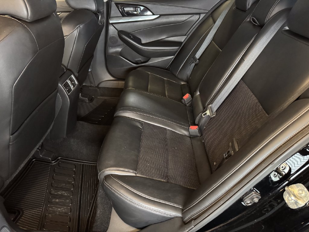Used 2020 Nissan Maxima 3.5 SV w/ Floor Mat Group FWD image 21