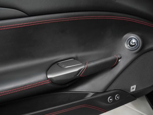 Used 2017 Ferrari 488 GTB RWD image 39