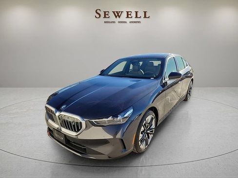 Certified 2026 BMW i5 eDrive40 RWD image 1