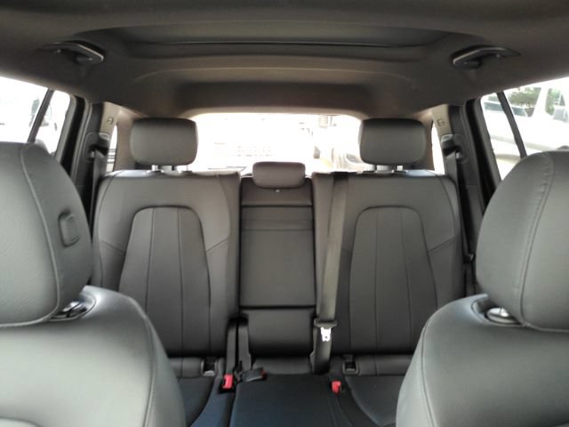 Used 2024 Mercedes-Benz GLB 250 w/ Driver Assistance Package image 36